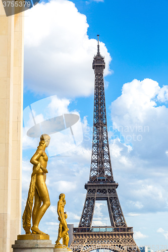 Image of Eiffel Tower in Paris