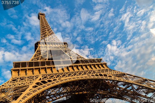 Image of Eiffel tower in Paris