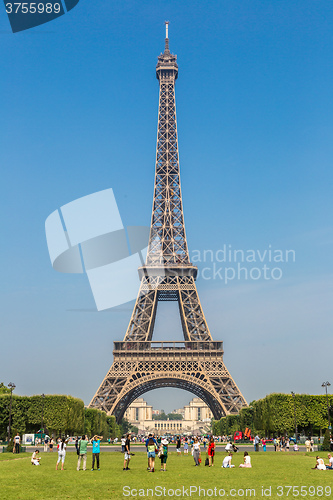 Image of Eiffel tower in Paris