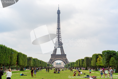 Image of Eiffel tower in Paris