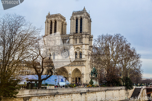 Image of Notre Dame cathedral in Paris, France