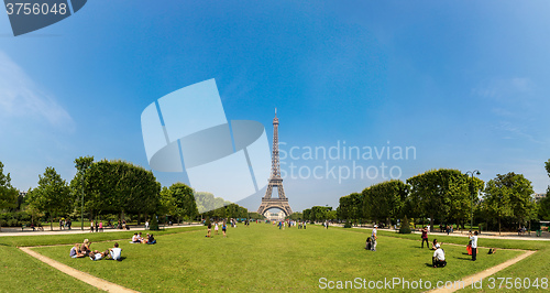 Image of Eiffel tower in Paris