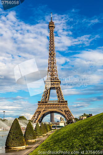 Image of Eiffel Tower in Paris