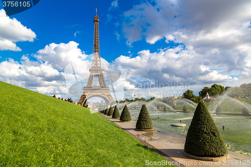 Image of Eiffel Tower in Paris