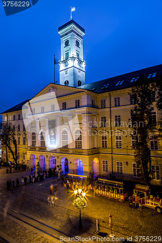 Image of Rynok Square in Lviv at night