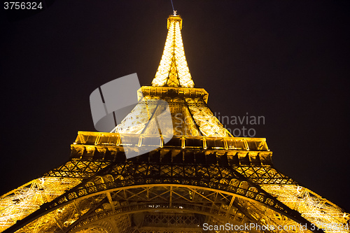 Image of Eiffel Tower at nigh in Paris