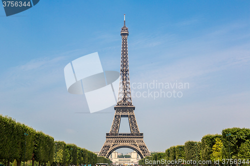 Image of Eiffel tower in Paris