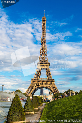 Image of Eiffel Tower in Paris