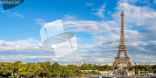 Image of Eiffel Tower in Paris