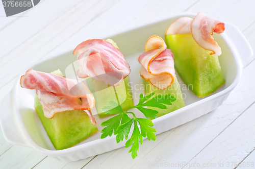 Image of melon with ham