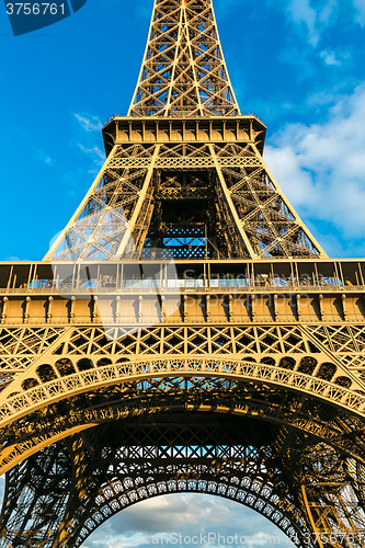 Image of Eiffel tower in Paris