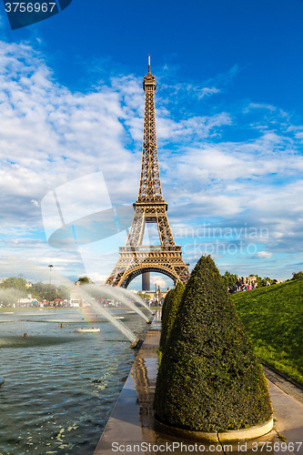 Image of Eiffel Tower in Paris