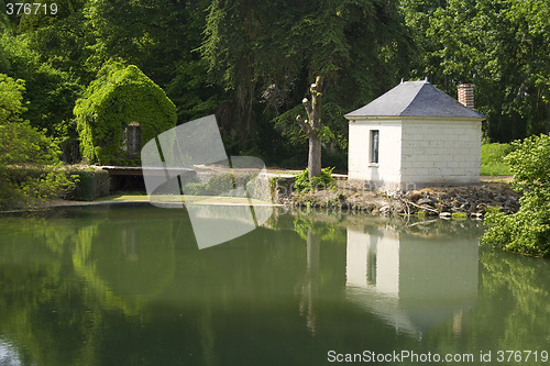 Image of Reflected house 1