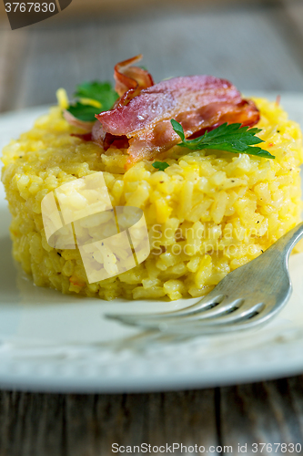 Image of Risotto with saffron.
