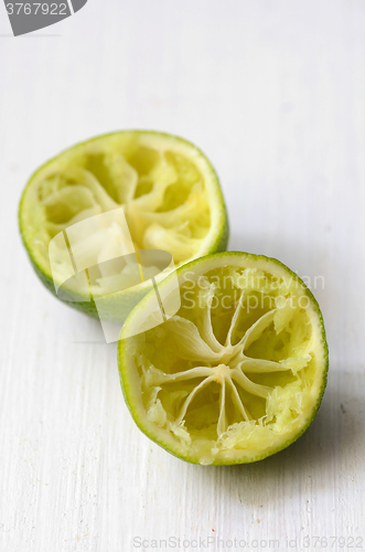Image of squeezed slice of lime