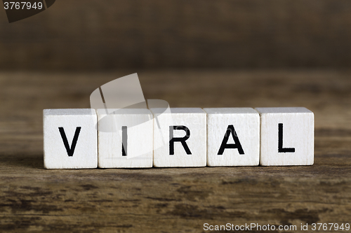 Image of The word viral written in cubes