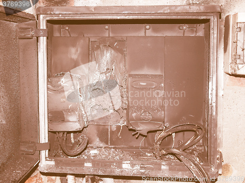 Image of  Panelboard damaged by surge vintage
