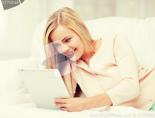 Image of woman with tablet pc