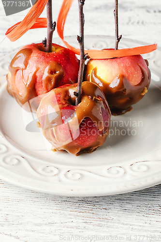 Image of apples in caramel