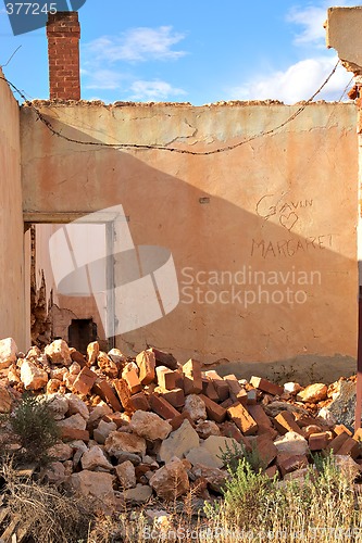 Image of rubble in the ruins