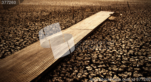 Image of dry lake wendouree