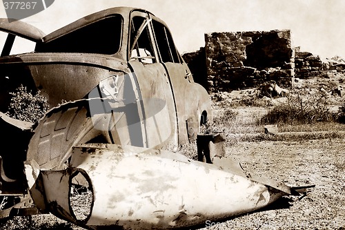 Image of rust and ruins black and white