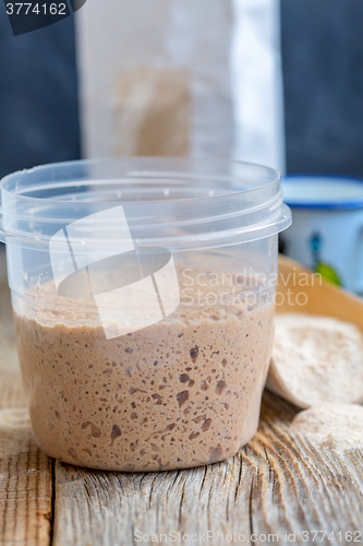 Image of Cup with rye leaven.