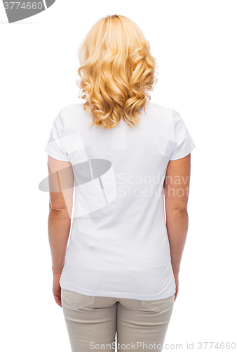 Image of woman in blank white t-shirt from back