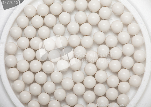 Image of white balls