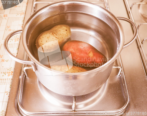 Image of  Saucepot on cooker vintage