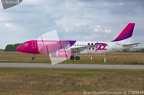 Image of Airliner on the ground