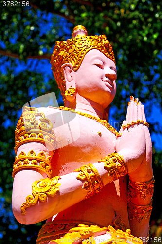 Image of siddharta   in the temple        step     wat  palaces   