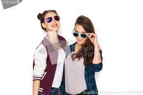 Image of happy smiling pretty teenage girls in sunglasses