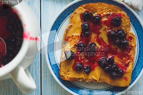 Image of Sandwich with peanut butter and black currant jam