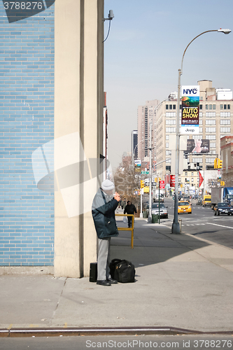 Image of Man with cigarette in Manhattan