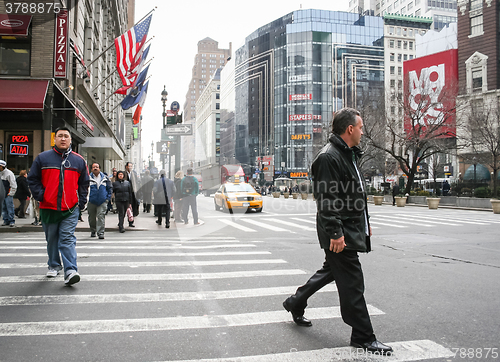 Image of People walking in Manhattan