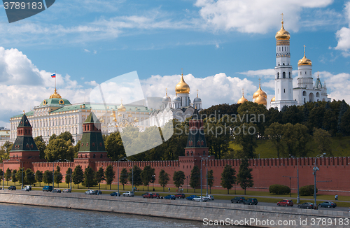 Image of Moscow Kremlin and waterfront.