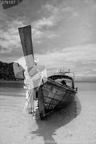 Image of Longtailboat at the beach