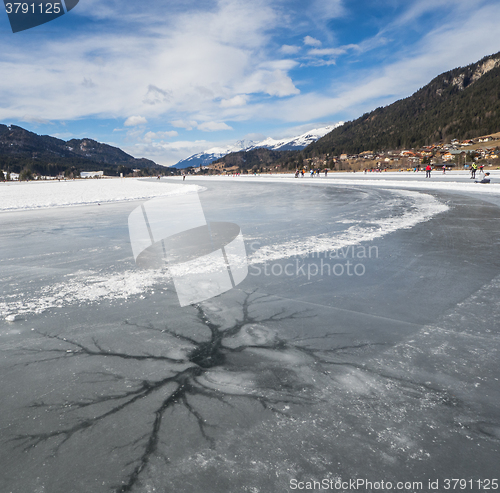 Image of Cracks in the ice 