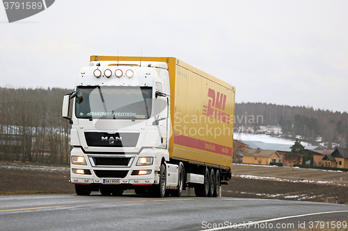 Image of MAN TGX 18.480 Semi Truck with Lighting Accessories