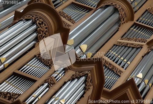 Image of Old large pipe organ