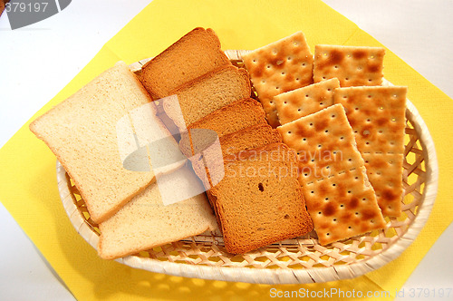 Image of basket with bread