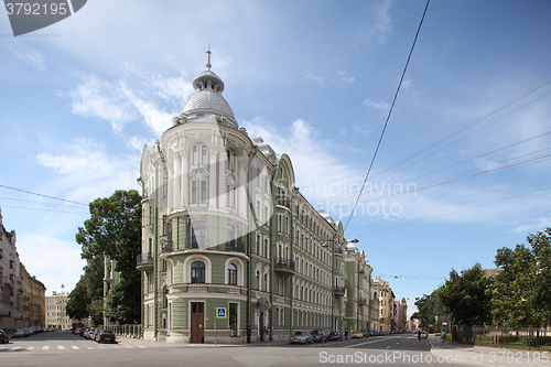 Image of classical architecture of St. Petersburg  