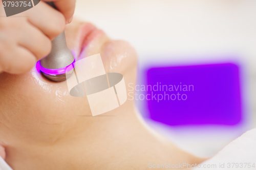 Image of Lifting procedure in the beauty treatment salon