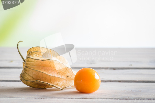 Image of Peruvian groundcherry on a table