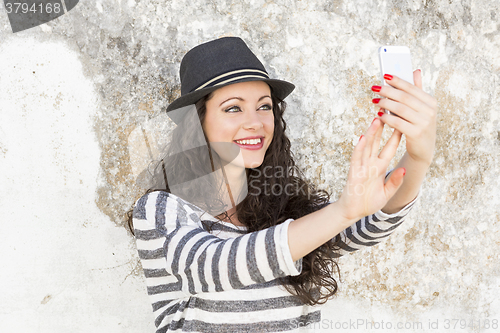 Image of Making a selfie