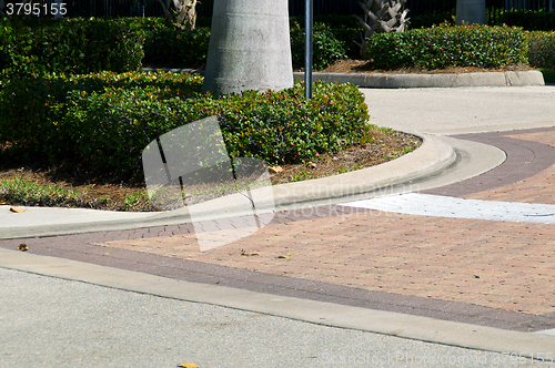 Image of curved driveway