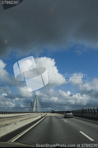 Image of road  and bridge