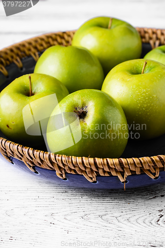 Image of Ripe green apples