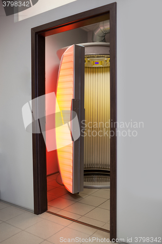 Image of Stand up tanning bed